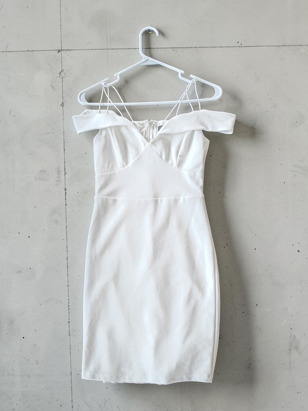 Lulu's White Off-Shoulder Strappy Midi Dress SZ 00 - Picture 2 of 5